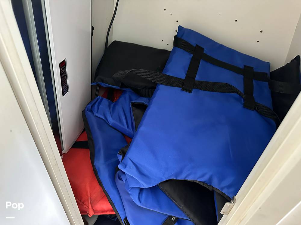 Slide: The Image of Rinker Captiva 282 BR 2003 - 15501573