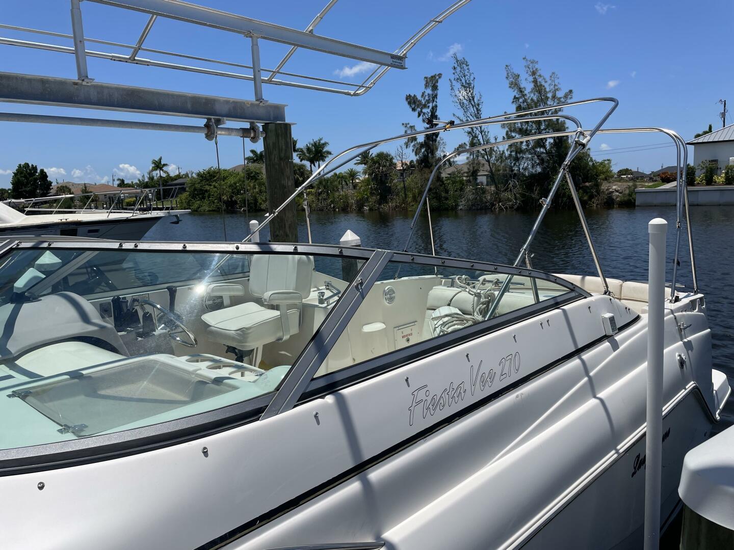 Slide: The Image of Rinker Fiesta Vee 2004 - 4394027