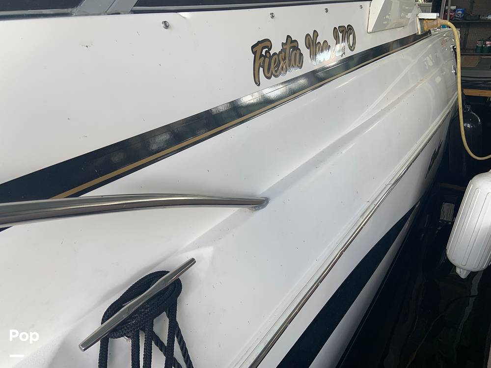 Slide: The Image of Rinker Fiesta Vee 270 2003 - 145