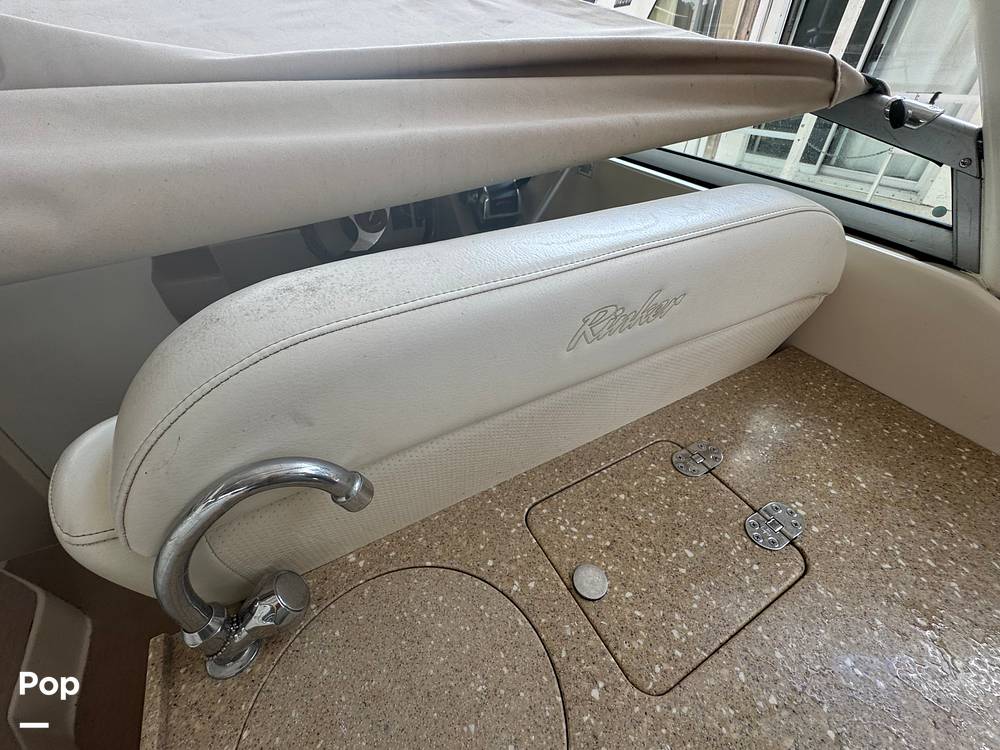 Slide: The Image of Rinker Fiesta Vee 300 2005 - 14670521