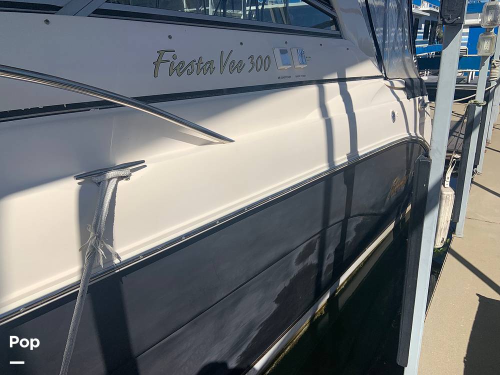 Slide: The Image of Rinker Fiesta Vee 300 2006 - 157