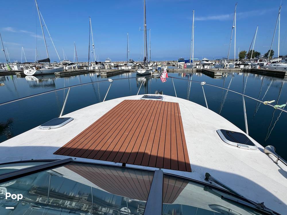 Slide: The Image of Rinker Fiesta Vee 312 2005 - 14667427