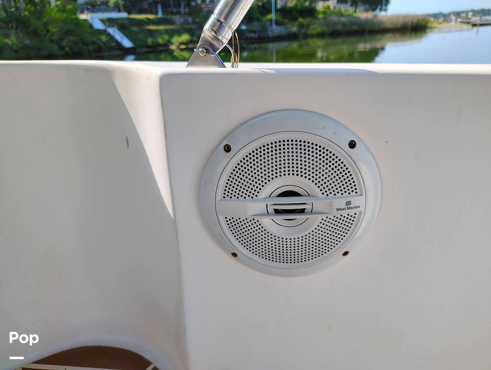 Slide: The Image of Rinker Fiesta Vee 312 2005 - 14735827
