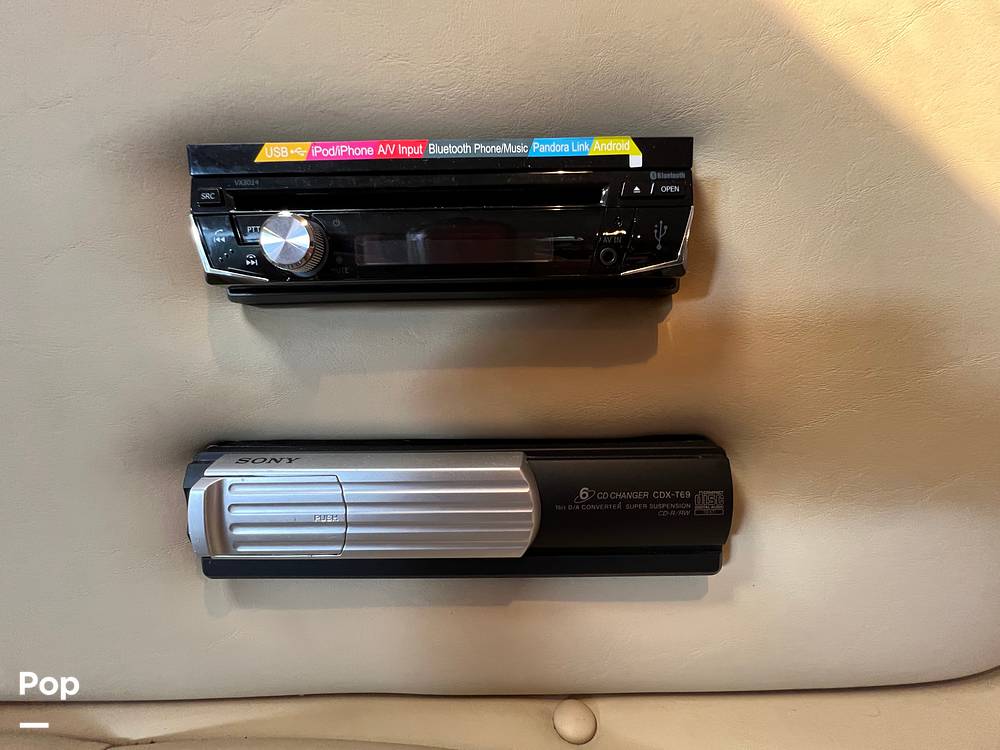 Slide: The Image of Rinker Fiesta Vee 312 2005 - 14667511