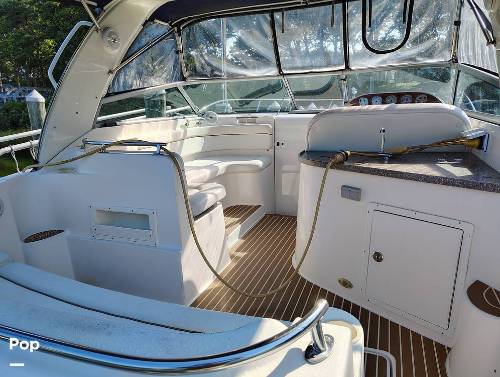 Slide: The Image of Rinker Fiesta Vee 312 2005 - 14735821