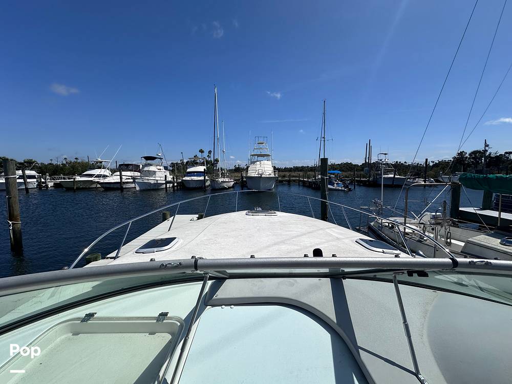 Slide: The Image of Rinker Fiesta Vee 320 2005 - 15259773