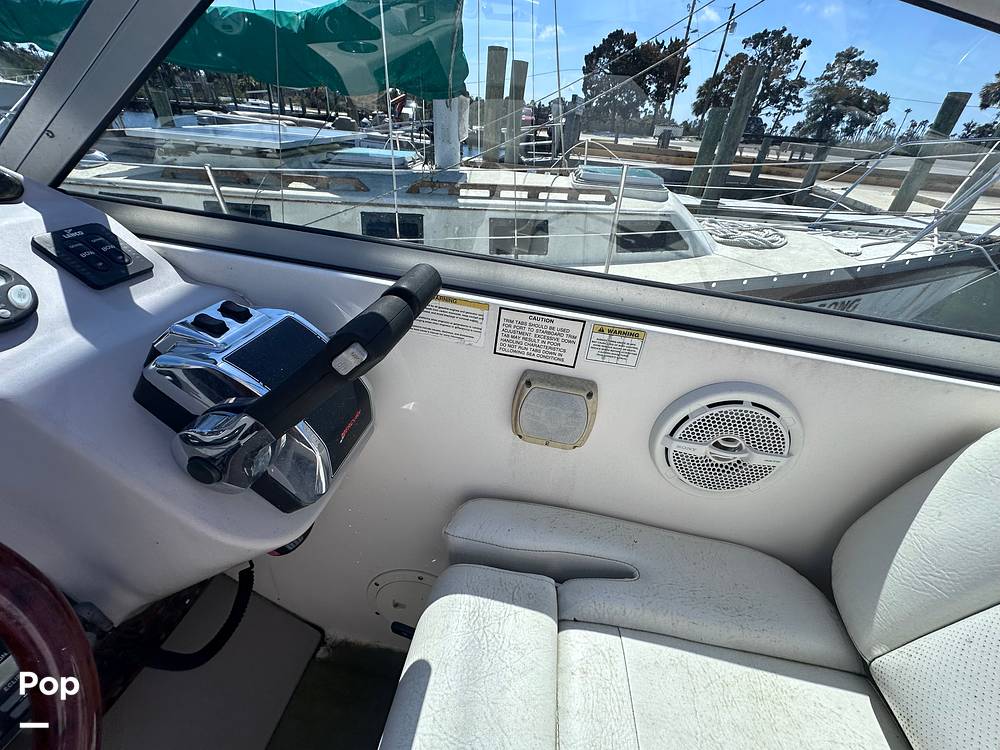 Slide: The Image of Rinker Fiesta Vee 320 2005 - 15259775