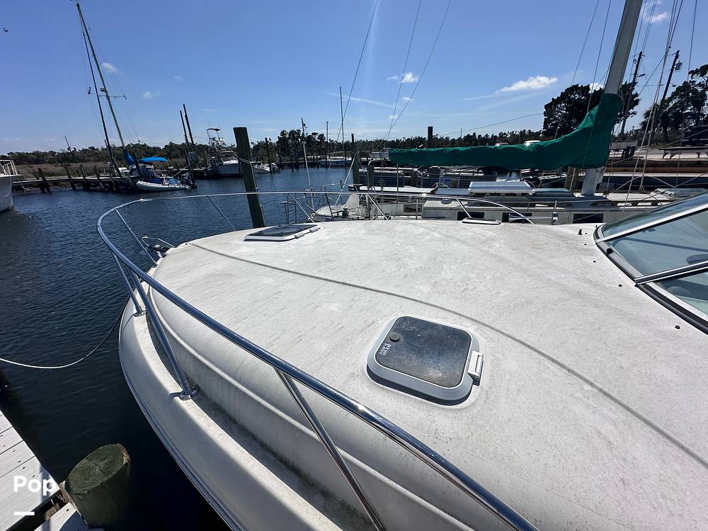 Slide: The Image of Rinker Fiesta Vee 320 2005 - 15259765