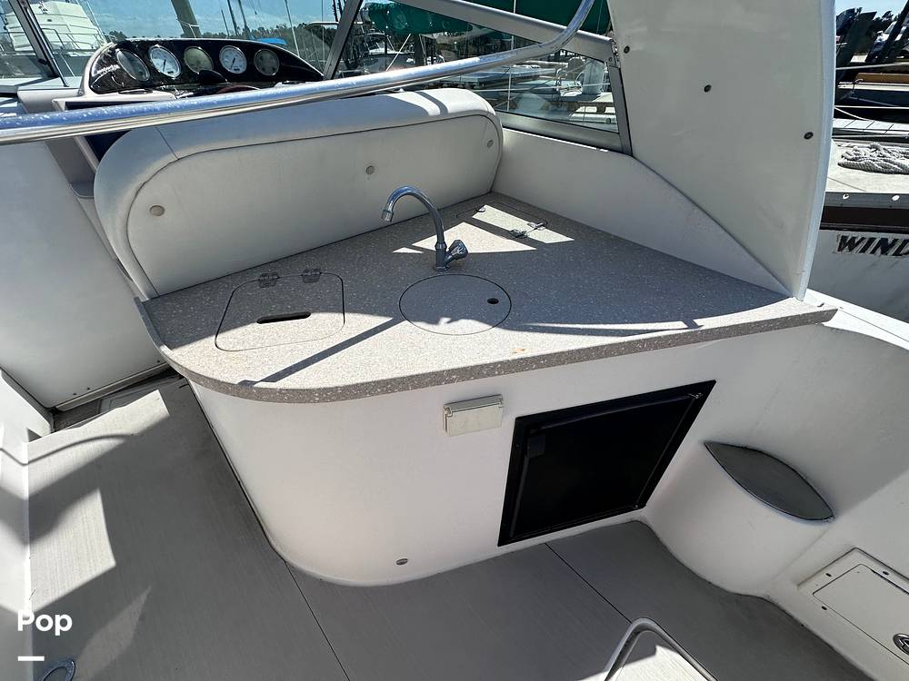 Slide: The Image of Rinker Fiesta Vee 320 2005 - 15259784