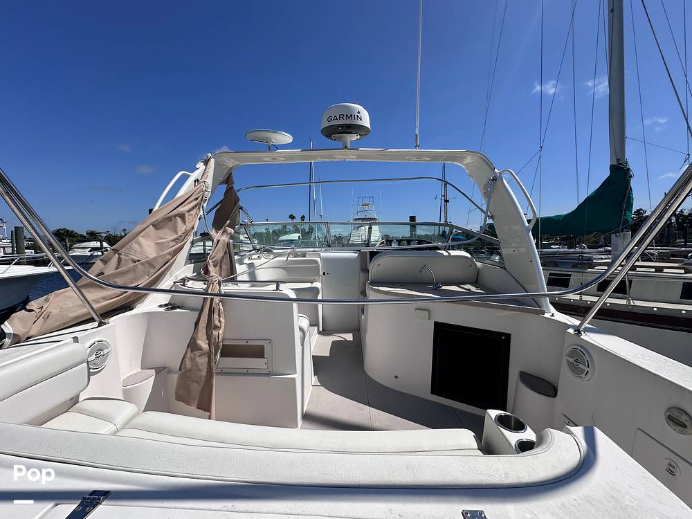 Slide: The Image of Rinker Fiesta Vee 320 2005 - 15259787