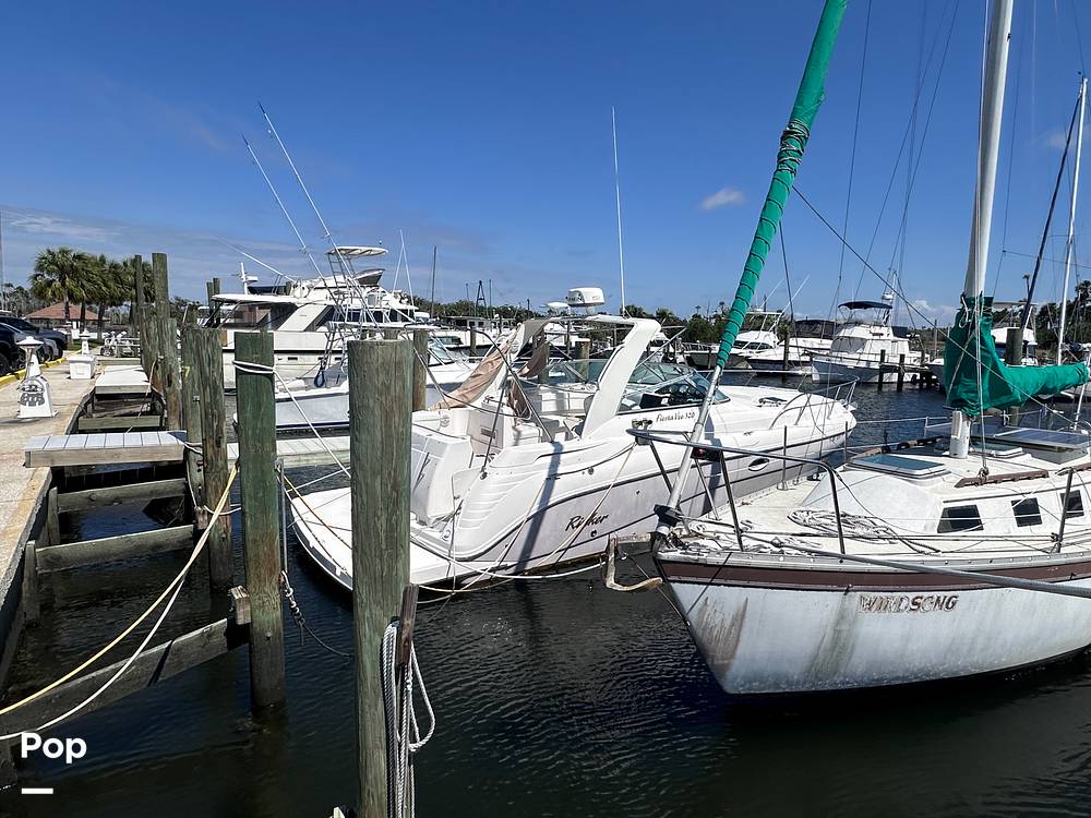 Slide: The Image of Rinker Fiesta Vee 320 2005 - 15259793