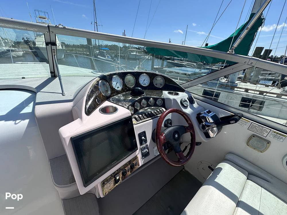 Slide: The Image of Rinker Fiesta Vee 320 2005 - 15259771