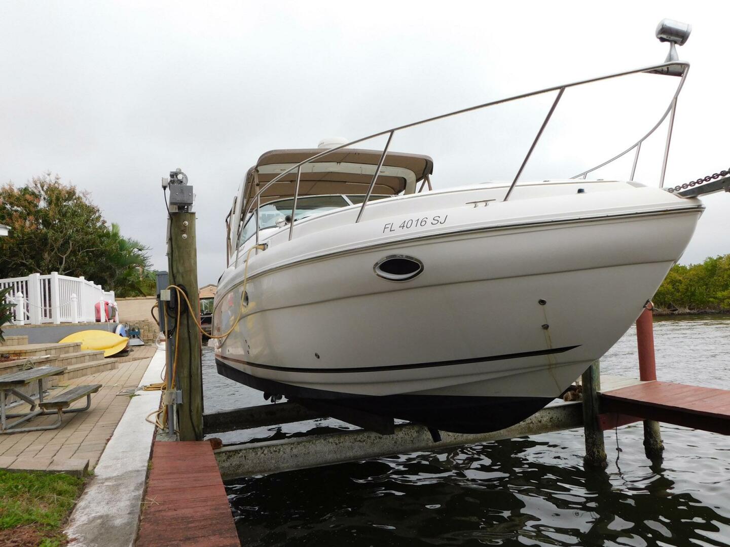 Slide: The Image of Rinker Fiesta Vee 320 2006 - 4202265