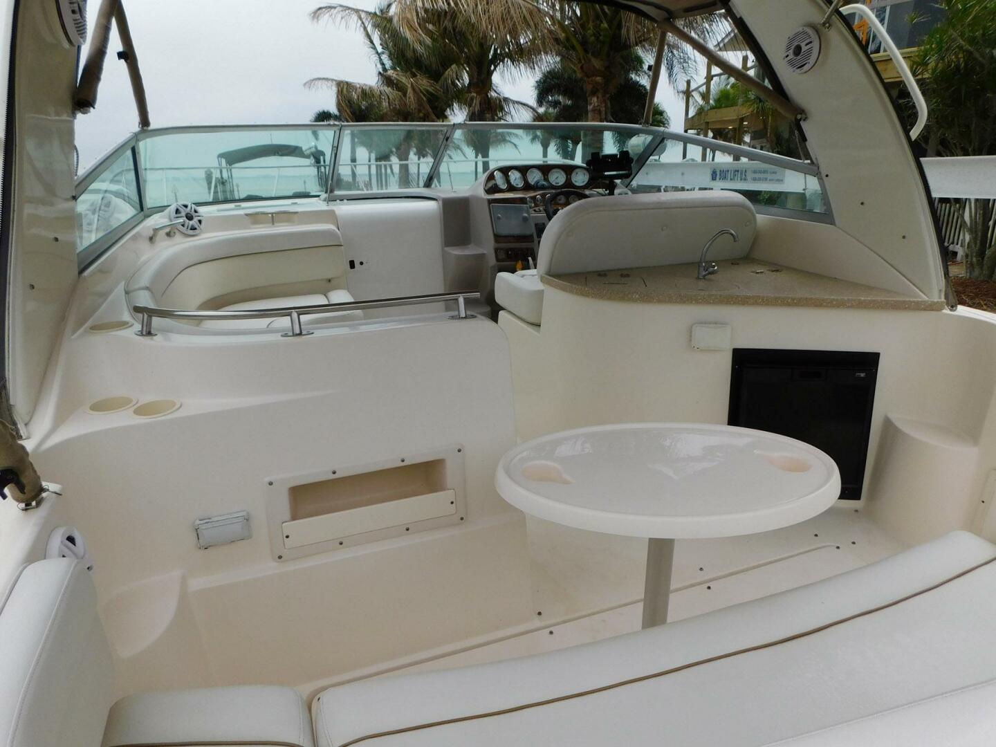 Slide: The Image of Rinker Fiesta Vee 320 2006 - 4202287