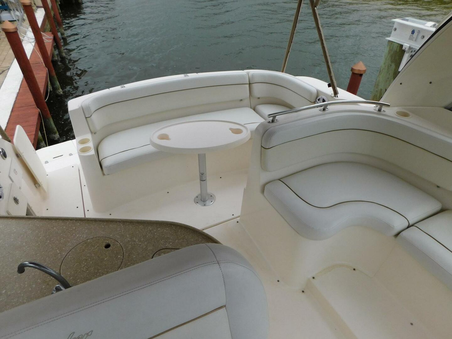 Slide: The Image of Rinker Fiesta Vee 320 2006 - 4202290