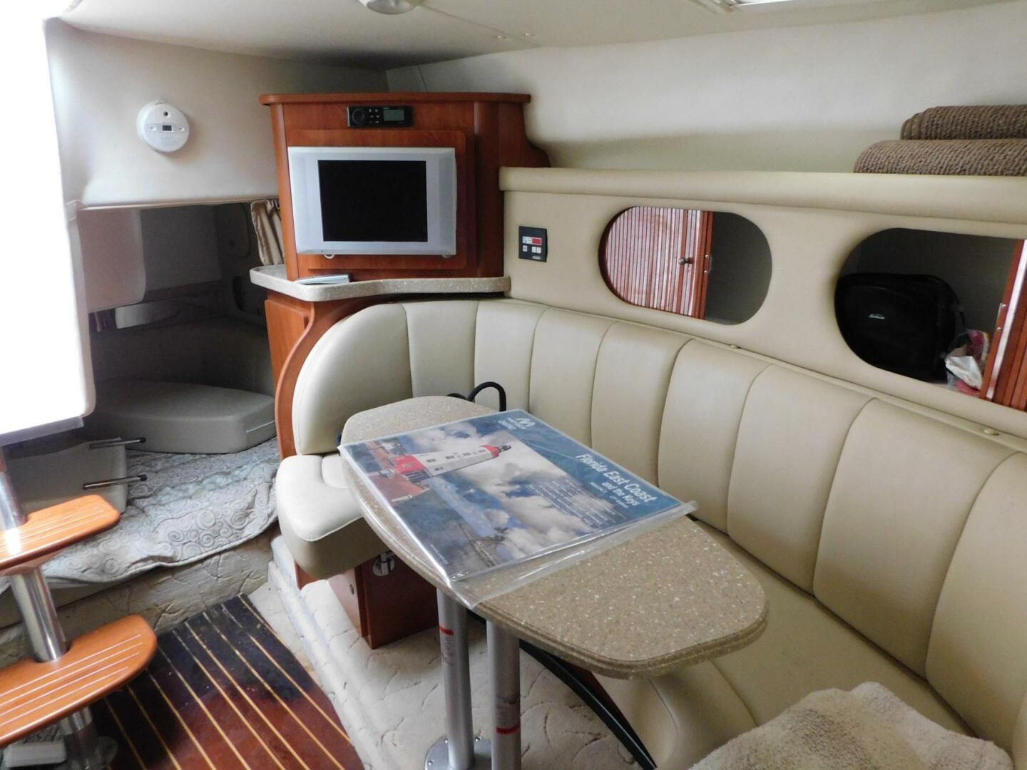 Slide: The Image of Rinker Fiesta Vee 320 2006 - 4202273