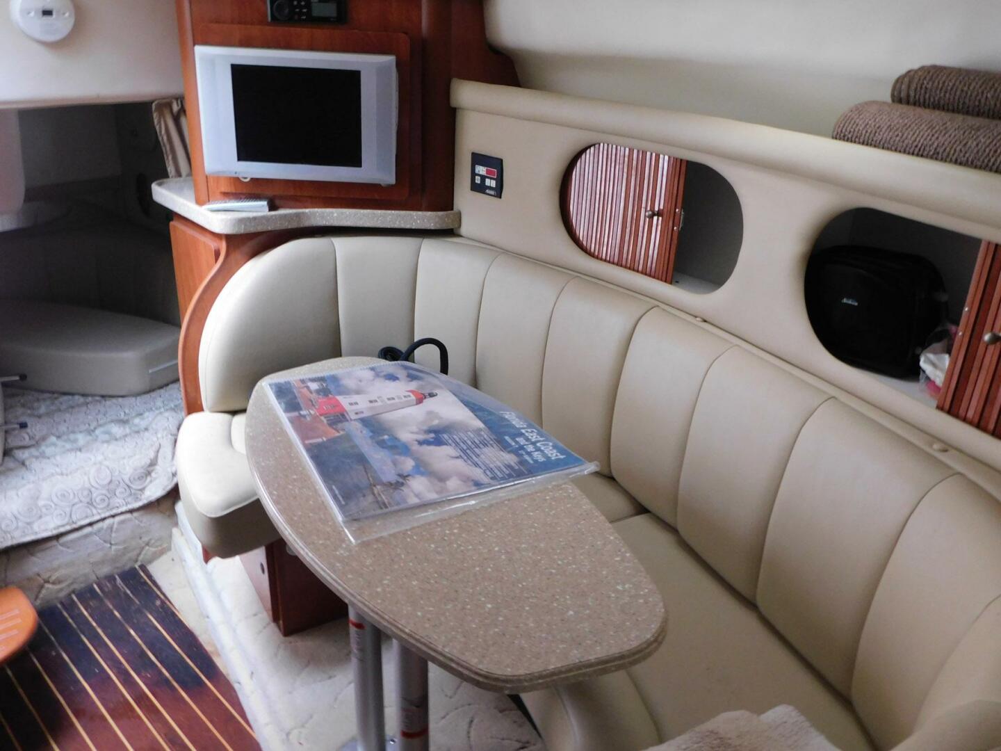 Slide: The Image of Rinker Fiesta Vee 320 2006 - 4202274