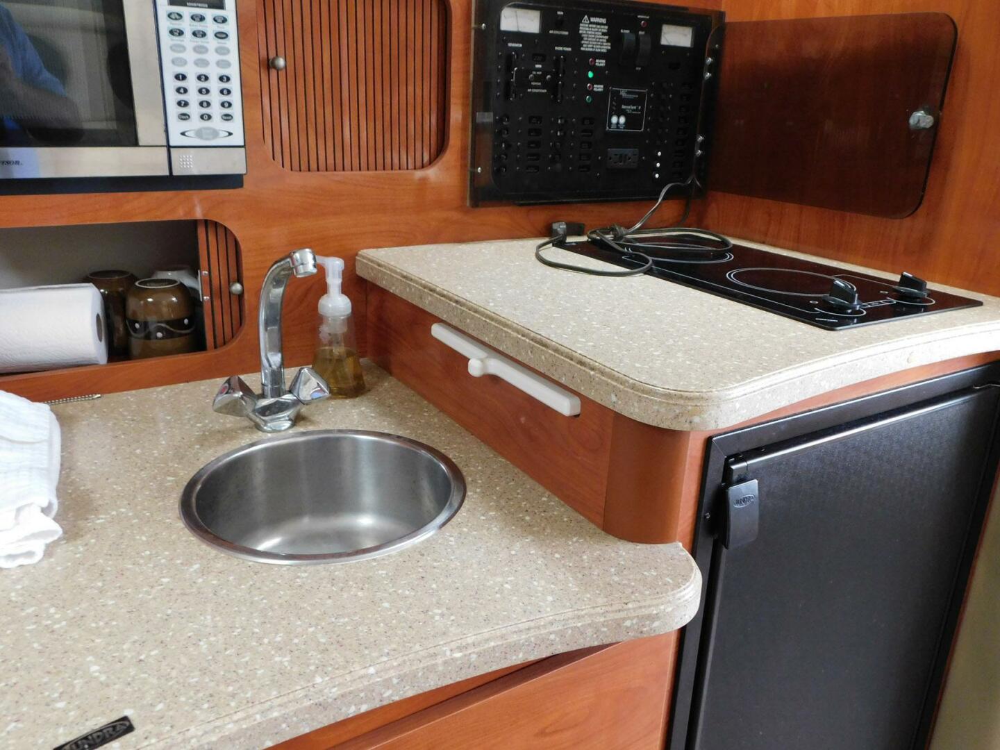 Slide: The Image of Rinker Fiesta Vee 320 2006 - 4202277