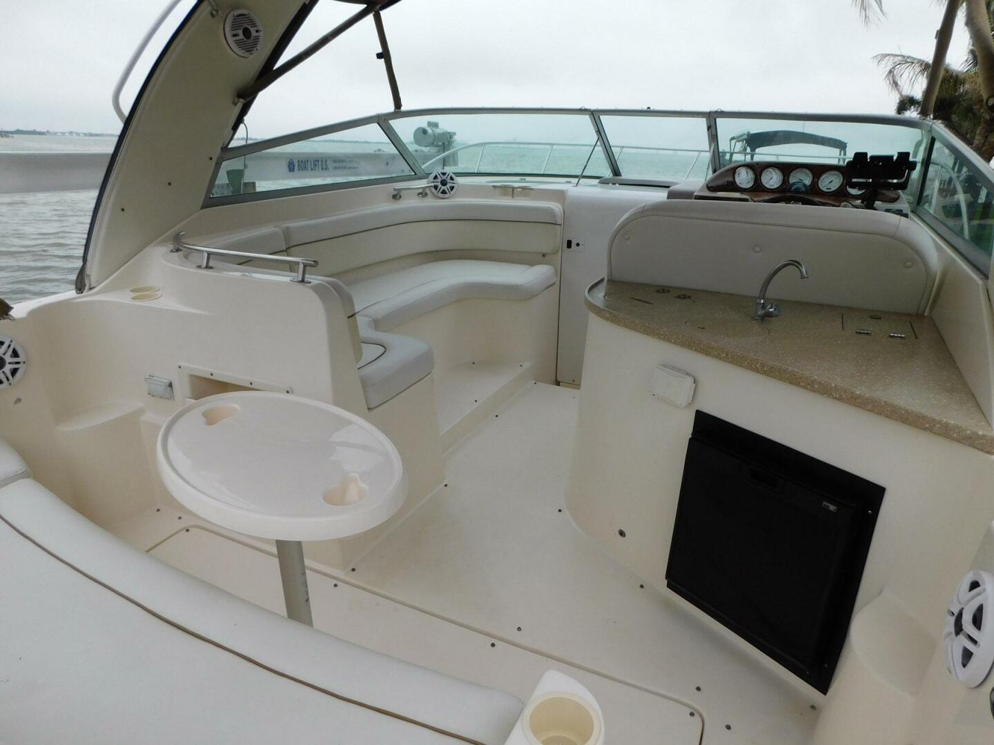 Slide: The Image of Rinker Fiesta Vee 320 2006 - 4202285