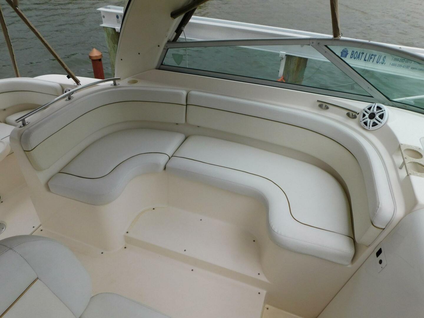 Slide: The Image of Rinker Fiesta Vee 320 2006 - 4202288