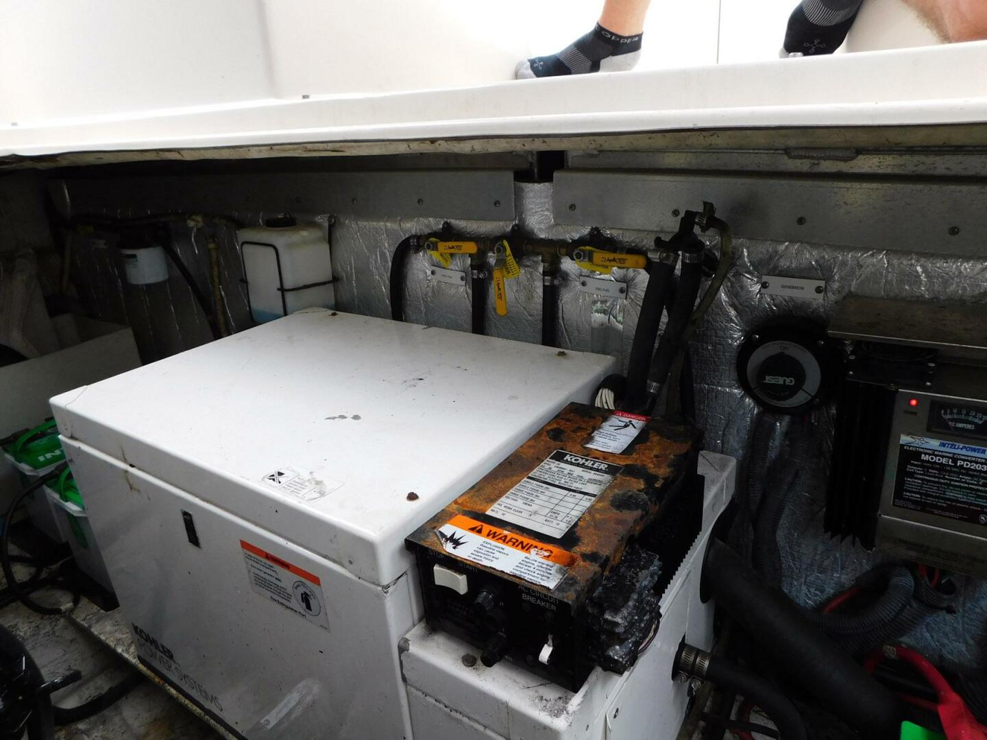 Slide: The Image of Rinker Fiesta Vee 320 2006 - 4202292