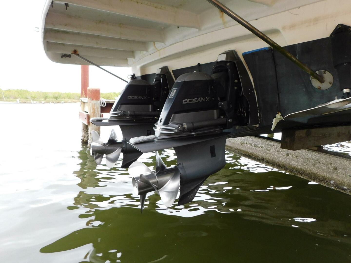 Slide: The Image of Rinker Fiesta Vee 320 2006 - 4202293