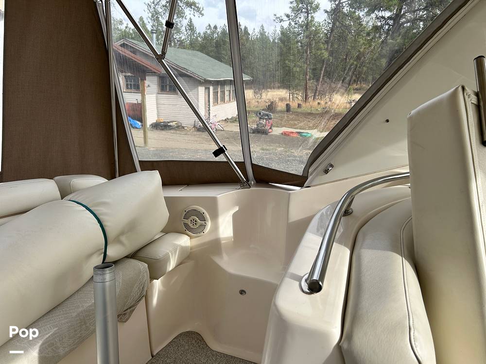 Slide: The Image of Rinker Fiesta Vee 342 2005 - 100