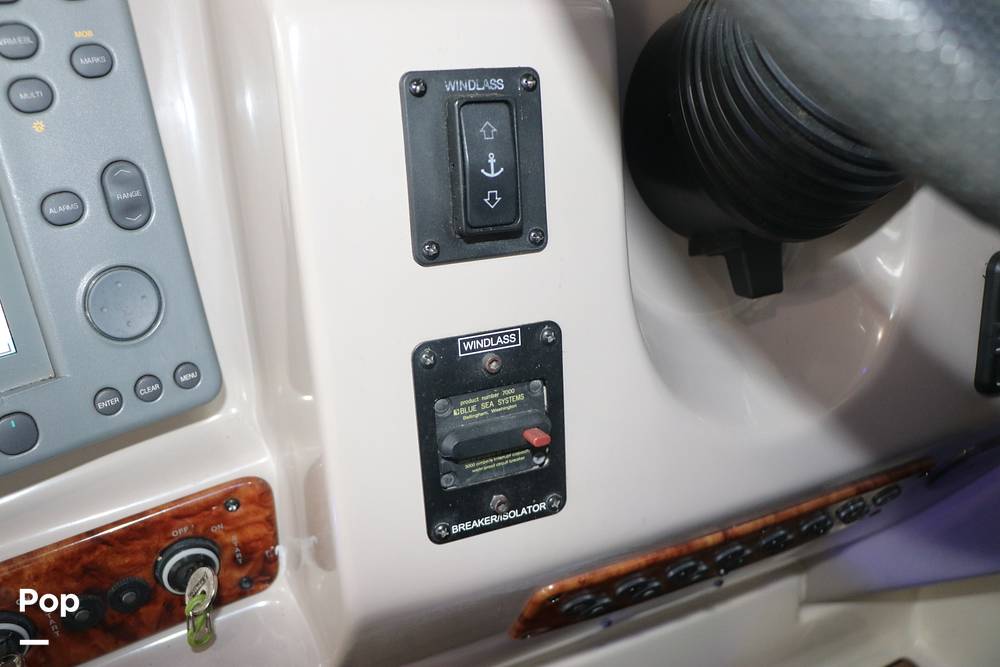 Slide: The Image of Rinker Fiesta Vee 342 2005 - 15328593