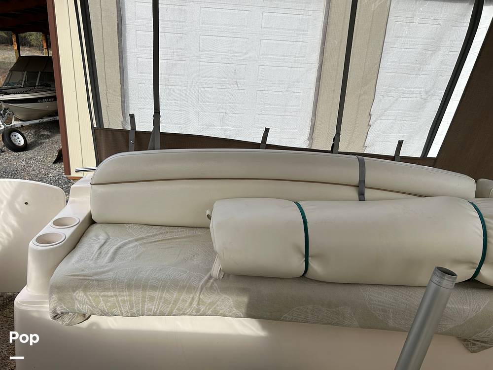 Slide: The Image of Rinker Fiesta Vee 342 2005 - 103
