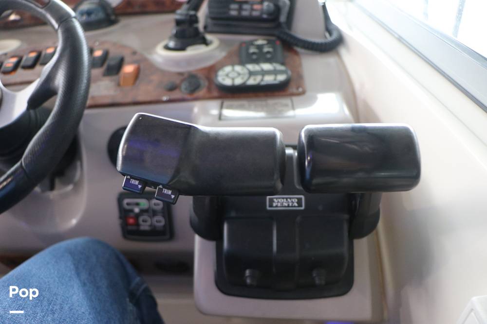 Slide: The Image of Rinker Fiesta Vee 342 2005 - 15328594