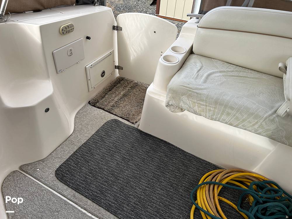 Slide: The Image of Rinker Fiesta Vee 342 2005 - 105