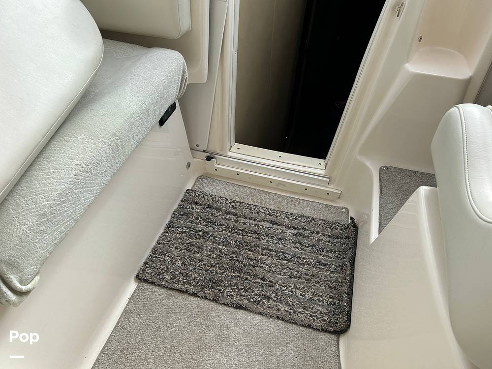 Slide: The Image of Rinker Fiesta Vee 342 2005 - 108
