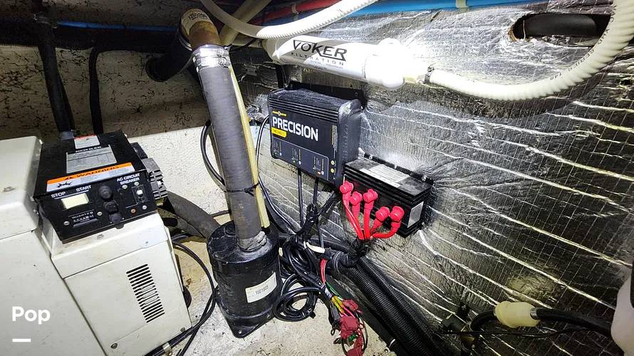 Slide: The Image of Rinker Fiesta Vee 342 2005 - 15289718