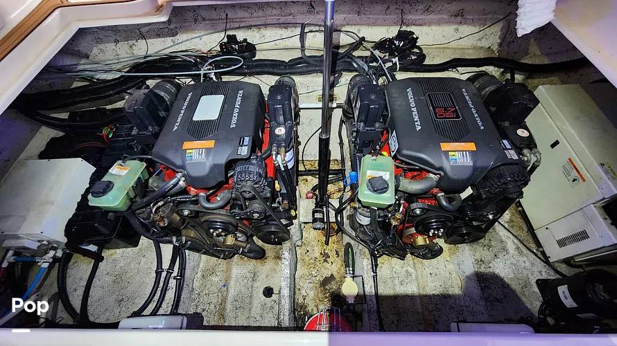 Slide: The Image of Rinker Fiesta Vee 342 2005 - 15289720