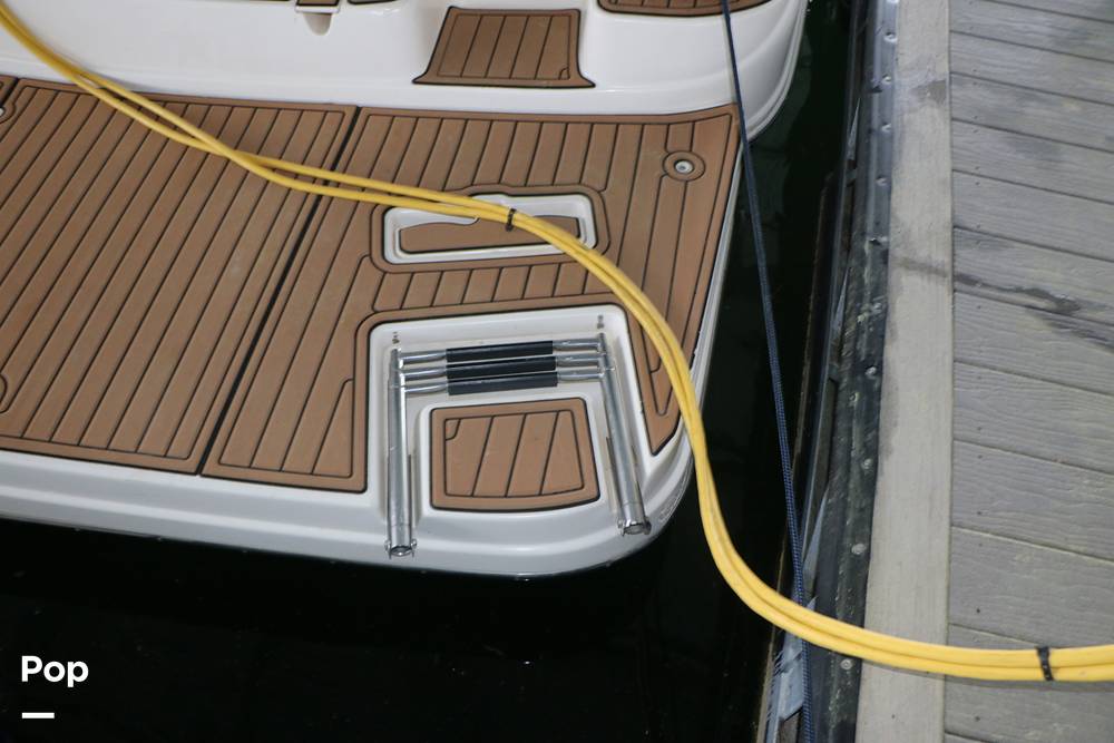 Slide: The Image of Rinker Fiesta Vee 342 2005 - 15328551