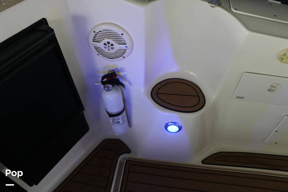 Slide: The Image of Rinker Fiesta Vee 342 2005 - 15328565