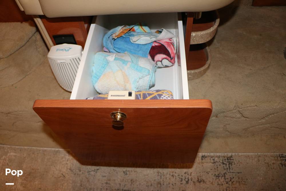 Slide: The Image of Rinker Fiesta Vee 342 2005 - 15328672