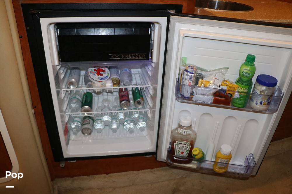 Slide: The Image of Rinker Fiesta Vee 342 2005 - 15328673