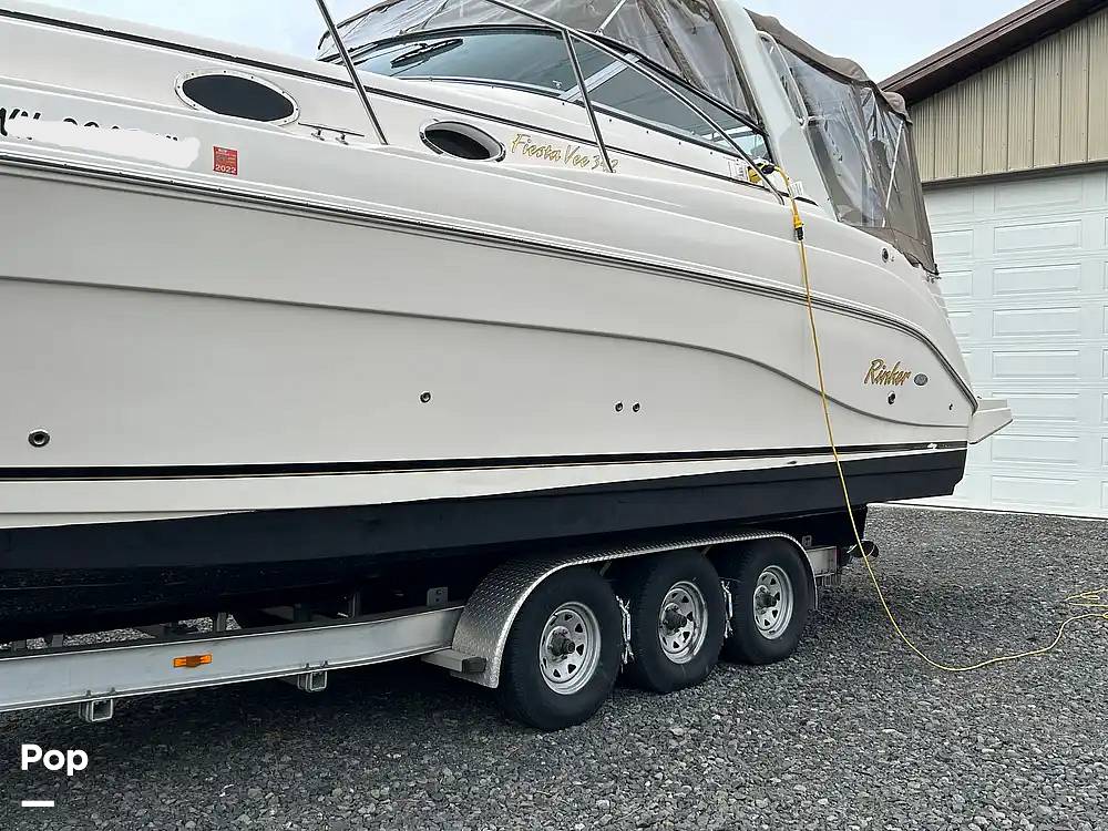 Slide: The Image of Rinker Fiesta Vee 342 2005 - 165