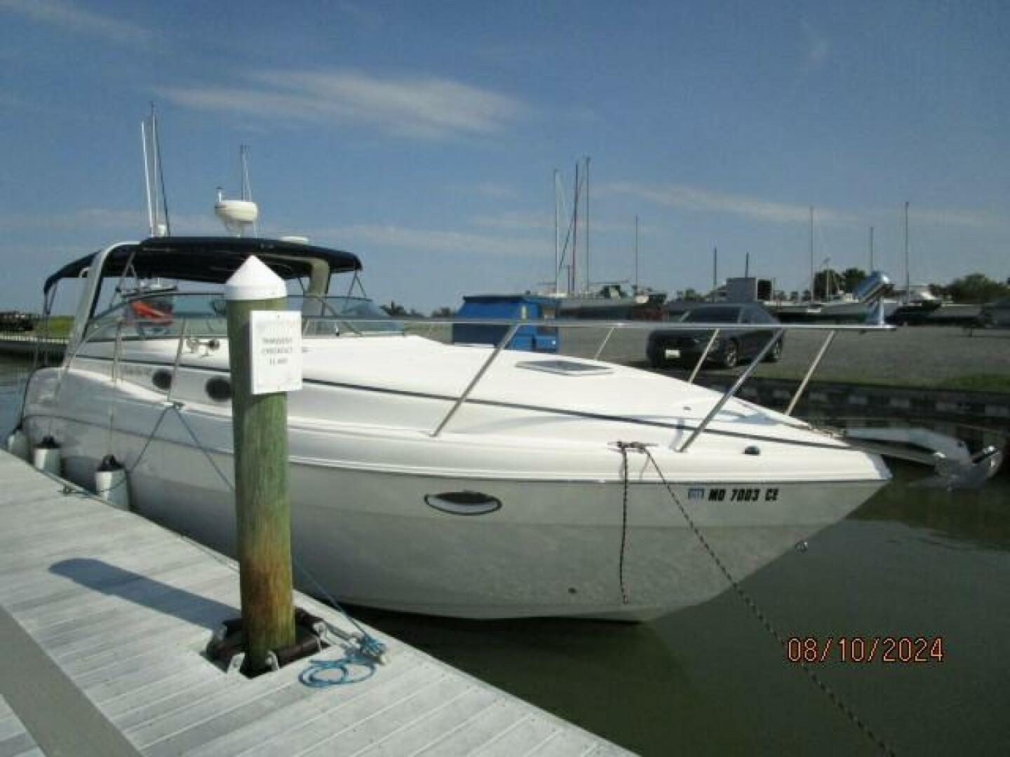 Slide: The Image of 34' Rinker starboard forward profile - 4575022