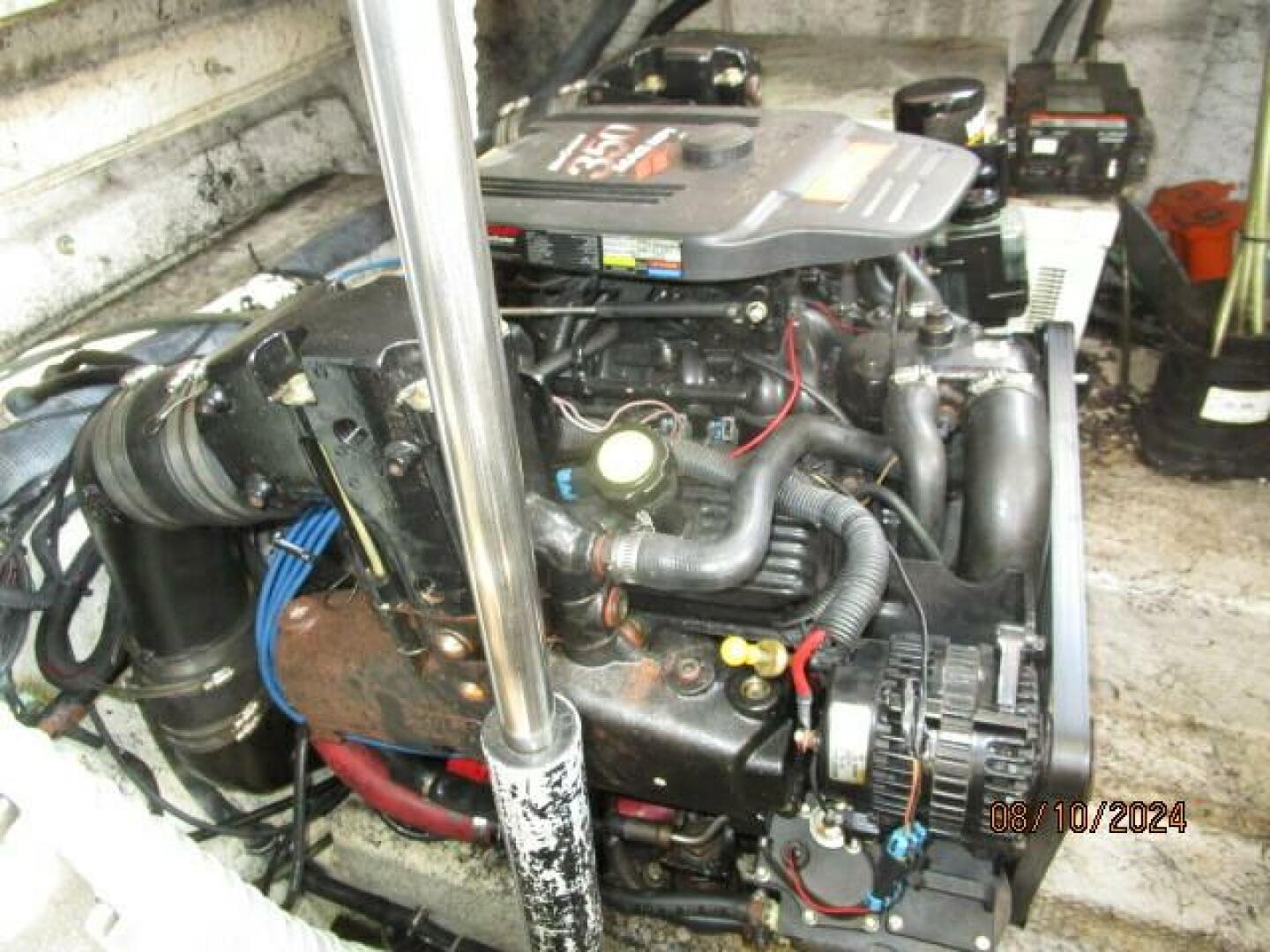 Slide: The Image of 34' Rinker port main engine - 4575018