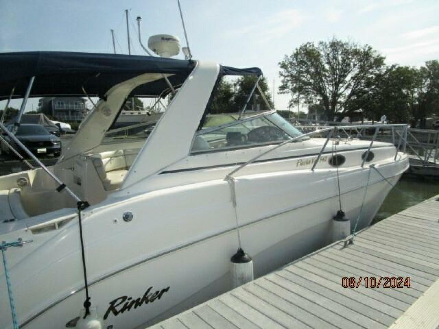Slide: The Image of 34' Rinker starboard aft profile - 4575021