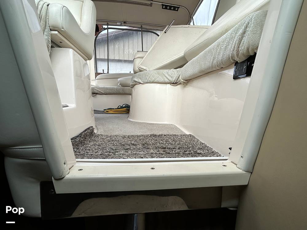 Slide: The Image of Rinker Fiesta Vee 342 2005 - 40