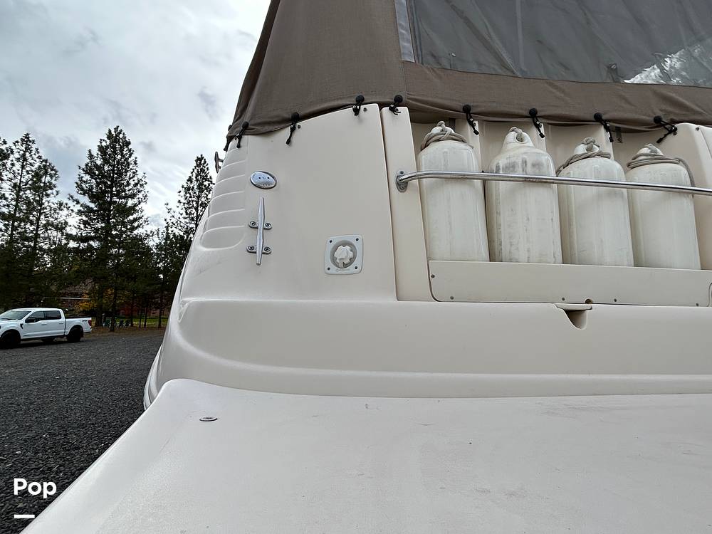 Slide: The Image of Rinker Fiesta Vee 342 2005 - 56