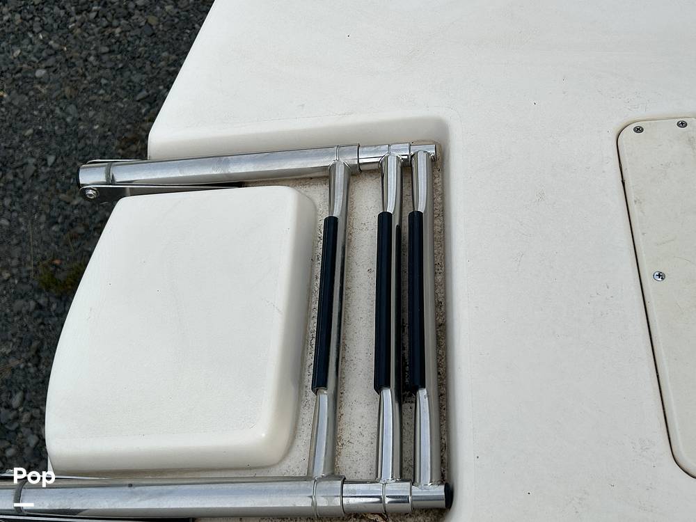 Slide: The Image of Rinker Fiesta Vee 342 2005 - 60