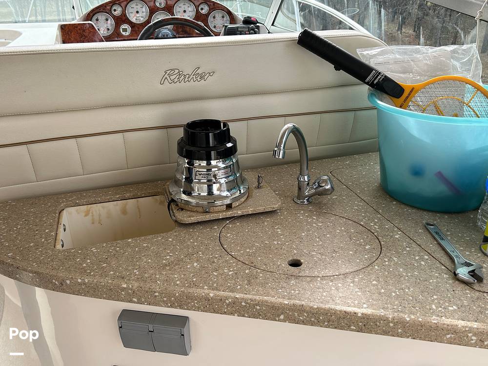 Slide: The Image of Rinker Fiesta Vee 342 2005 - 61