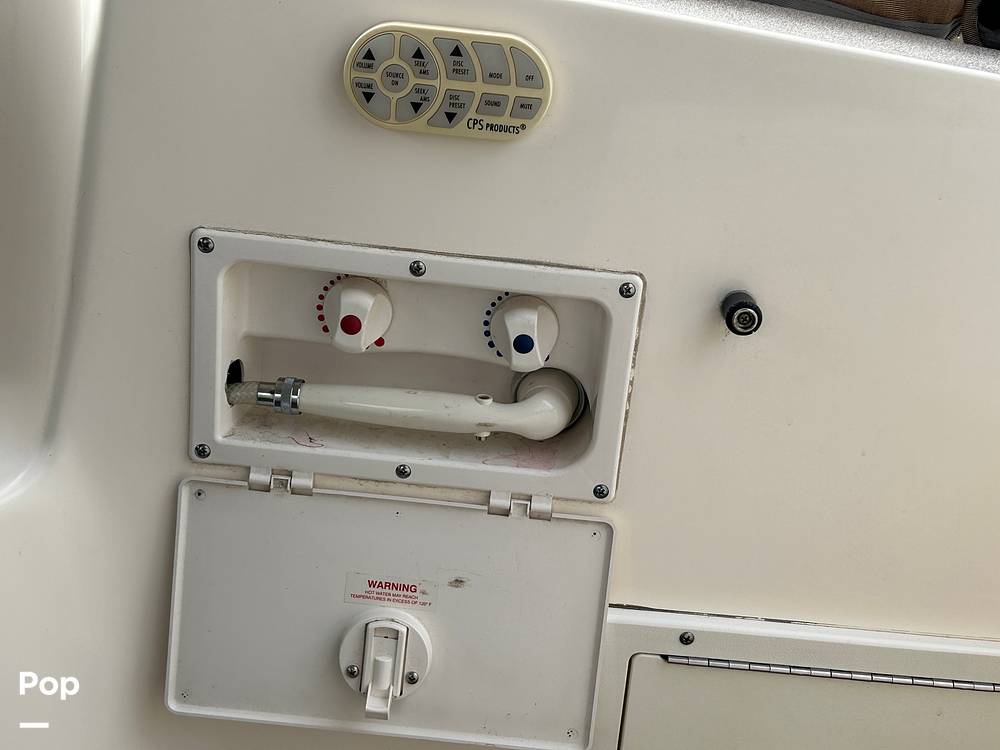 Slide: The Image of Rinker Fiesta Vee 342 2005 - 67
