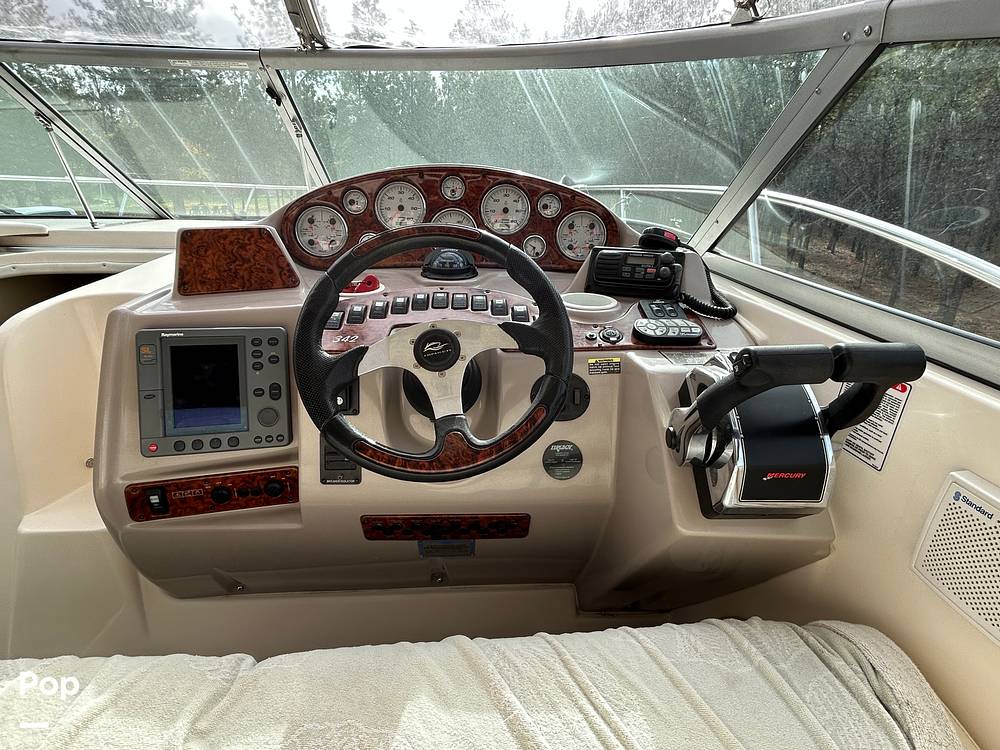 Slide: The Image of Rinker Fiesta Vee 342 2005 - 73