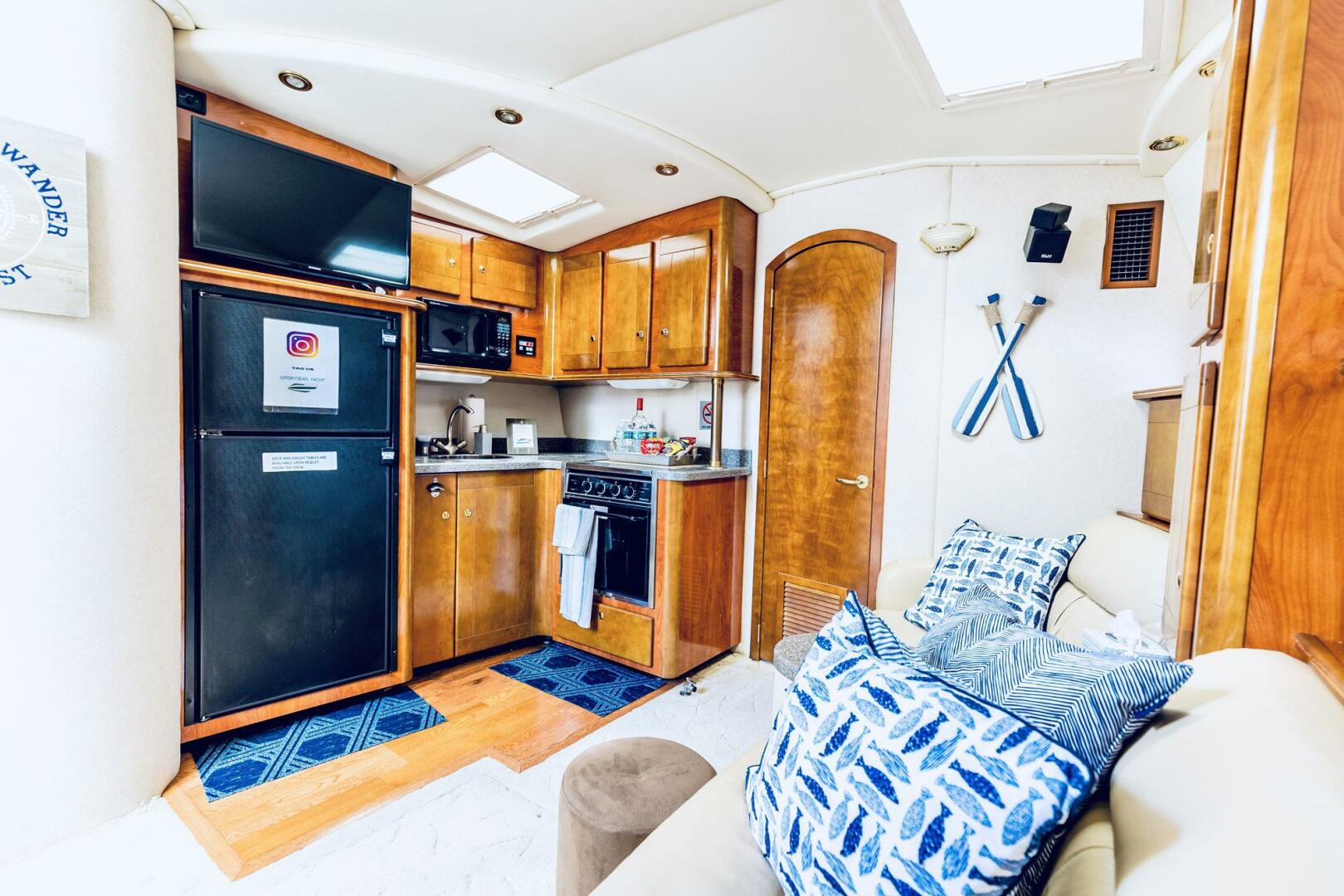 Slide: The Image of Rinker Fiesta Vee 410 2005 - 5229210