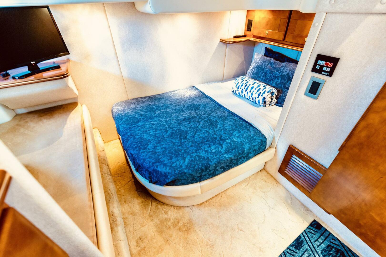 Slide: The Image of Rinker Fiesta Vee 410 2005 - 5229212